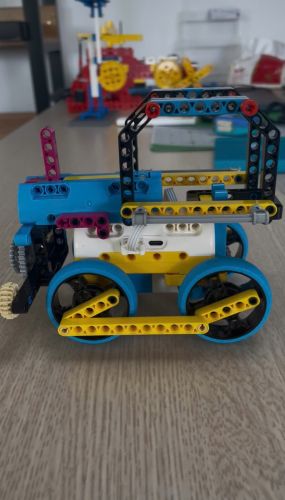 Edison vui lắp ghép cùng bài học tư duy chuyển động 